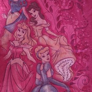 Disney girls size 5/6